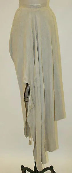 Riding skirt — Unknown