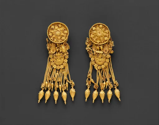 Gold earrings with disk and boat-shaped pendant