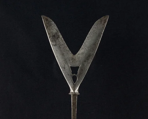 Arrowhead (<i>Yanone</i>)