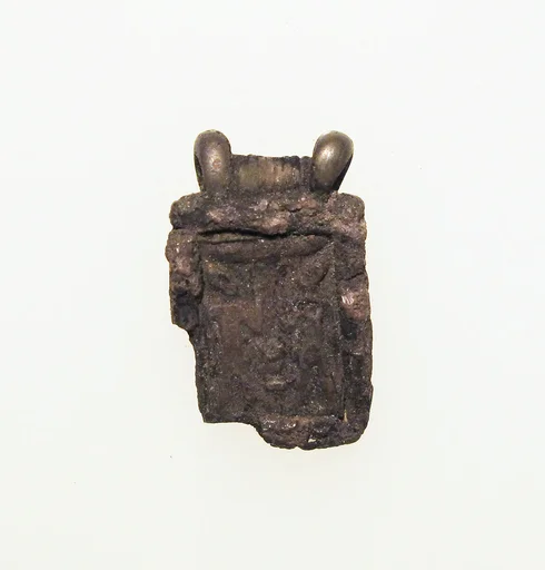 Pendant with figures