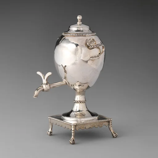 Miniature urn with cover