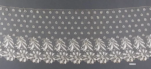 Silk bobbin lace border