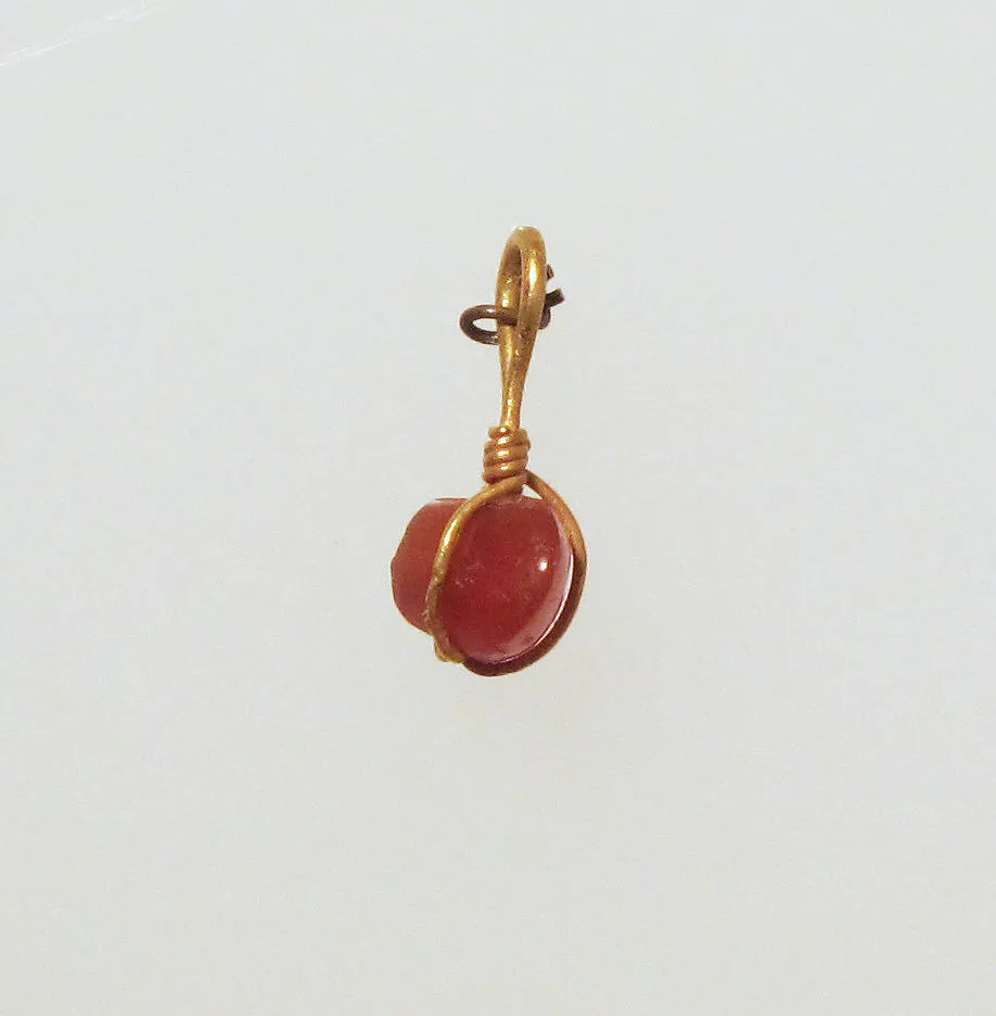 Pendant — Unknown