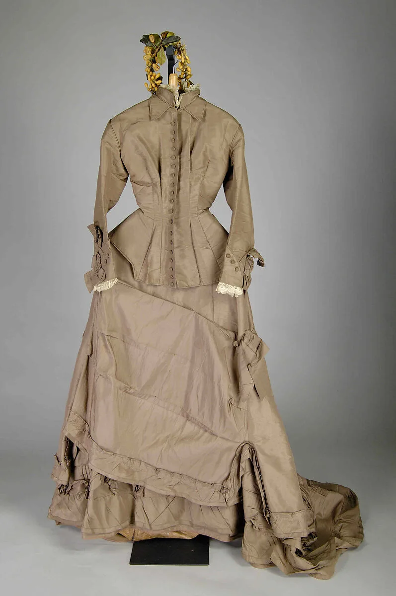 Wedding Dress — Unknown