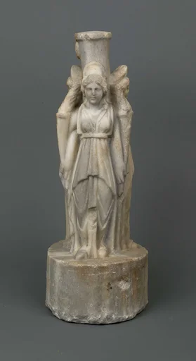 Marble hekataion