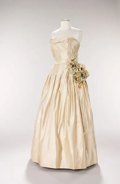 Evening dress — Christian Dior|House of Dior