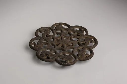 Trivet