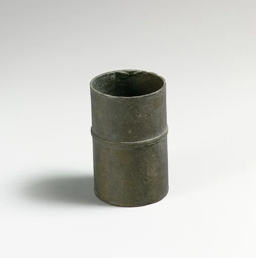 Cup, cylindrical (inkstand?)