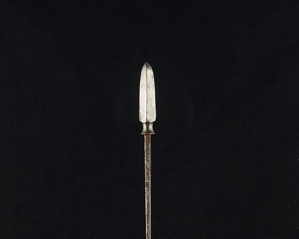 Arrowhead (<i>Yanone</i>) — Unknown