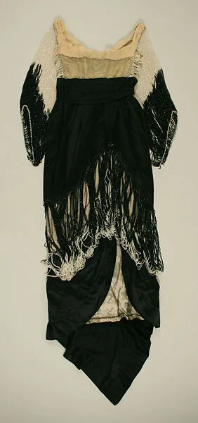 Evening dress — Unknown