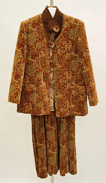 Suit — Hanae Mori