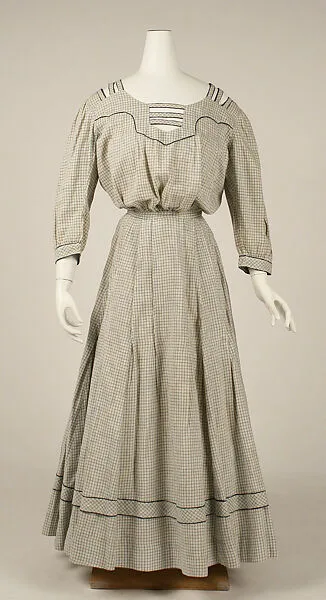 Dress — Unknown