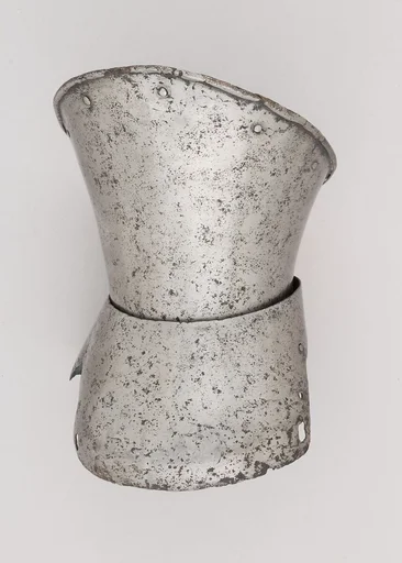 Gauntlet for the Left Hand