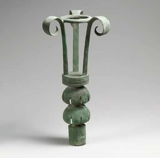 Bronze lampstand