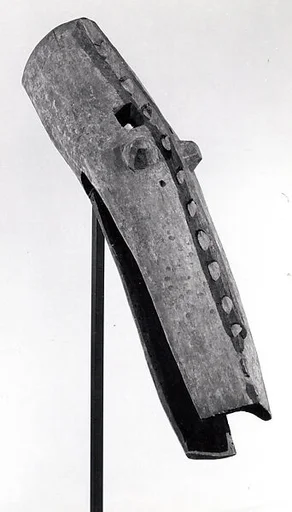 Helmet Mask: Crocodile (Agye or Age)