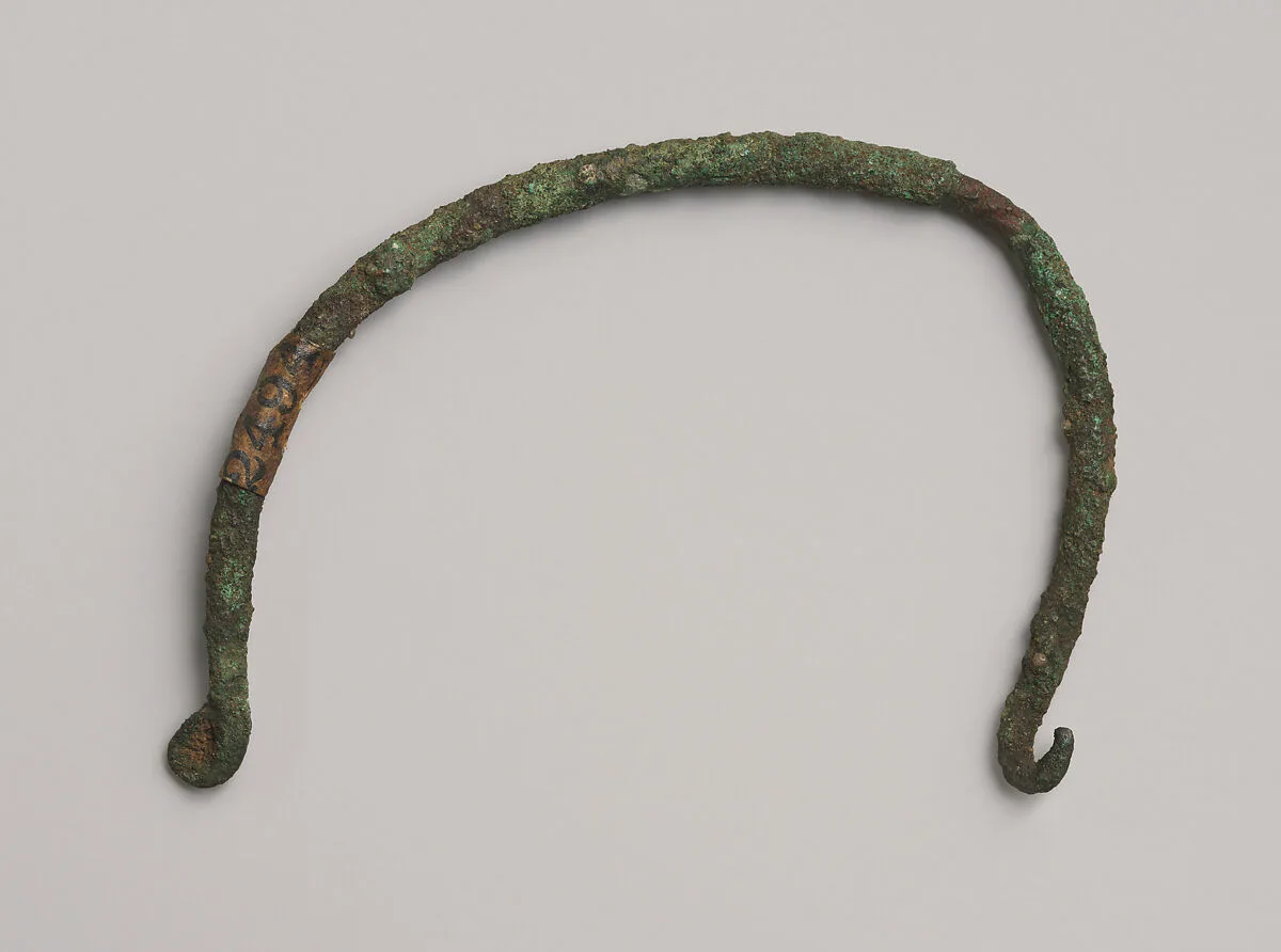 Bail handle from a situla — Unknown