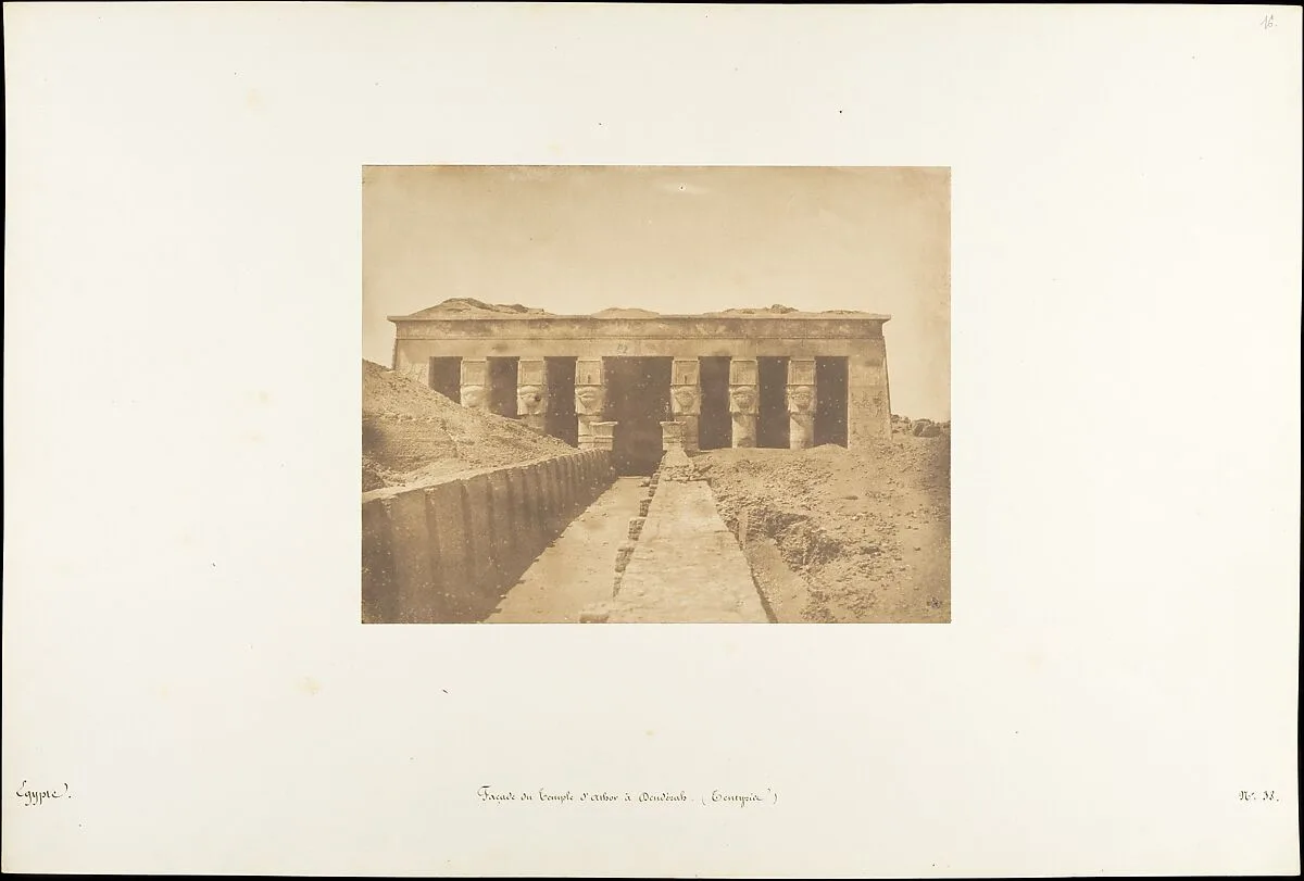 Façade du Temple d'Athor à Dendérah (Tentyris) — Maxime Du Camp
