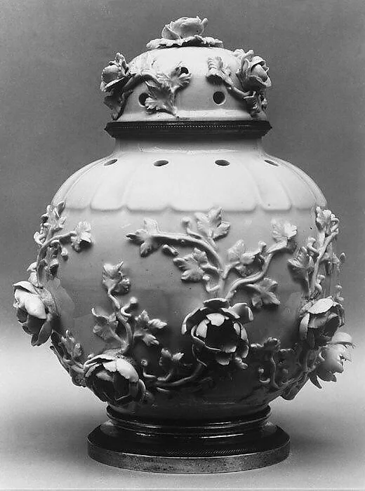 Potpourri jar with cover — Unknown