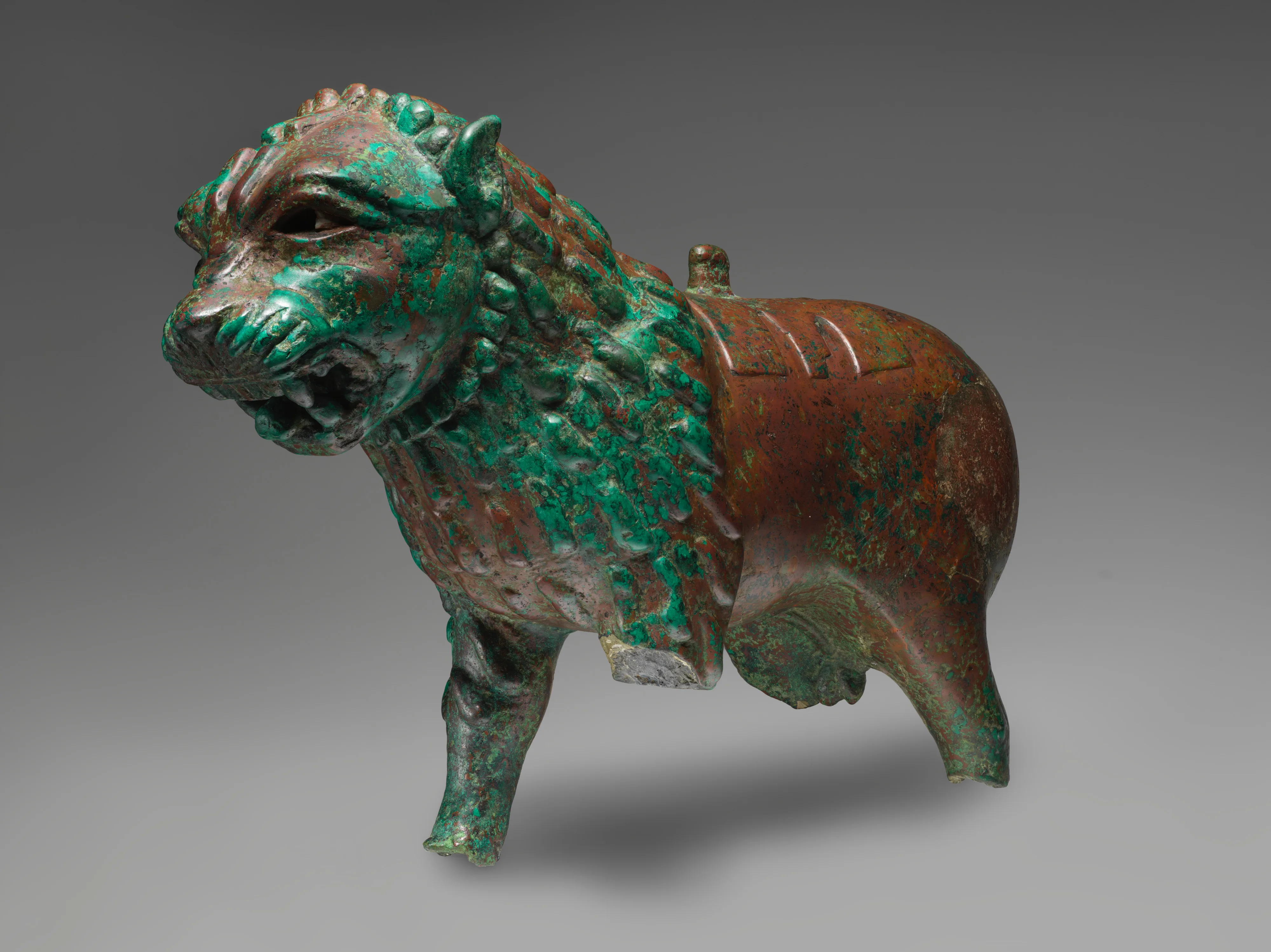 Figure of a lion — Unknown