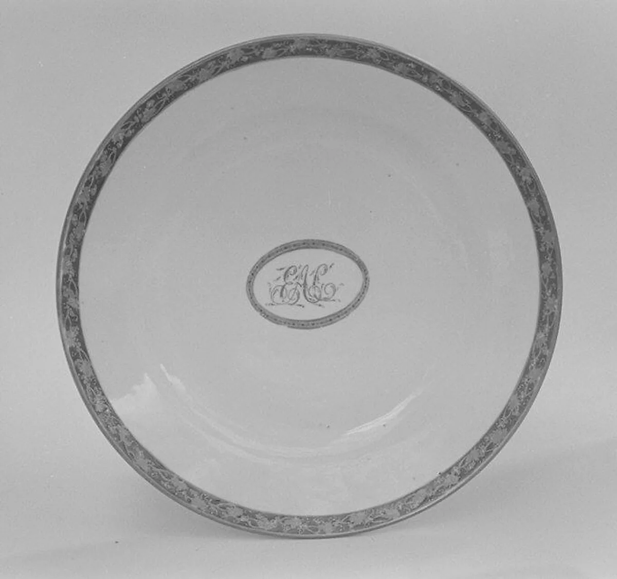 Plate (part of a service) — Unknown