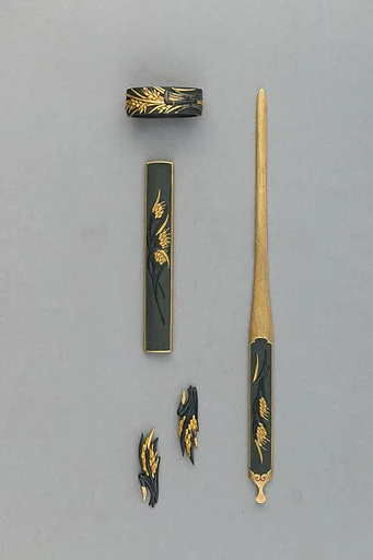 Knife Handle (Kozuka), Kōgai, Sword-Hilt Washer (Fuchi) and Pair of Grip Ornaments (Menuki)