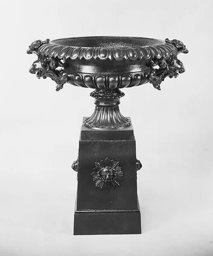 Urn