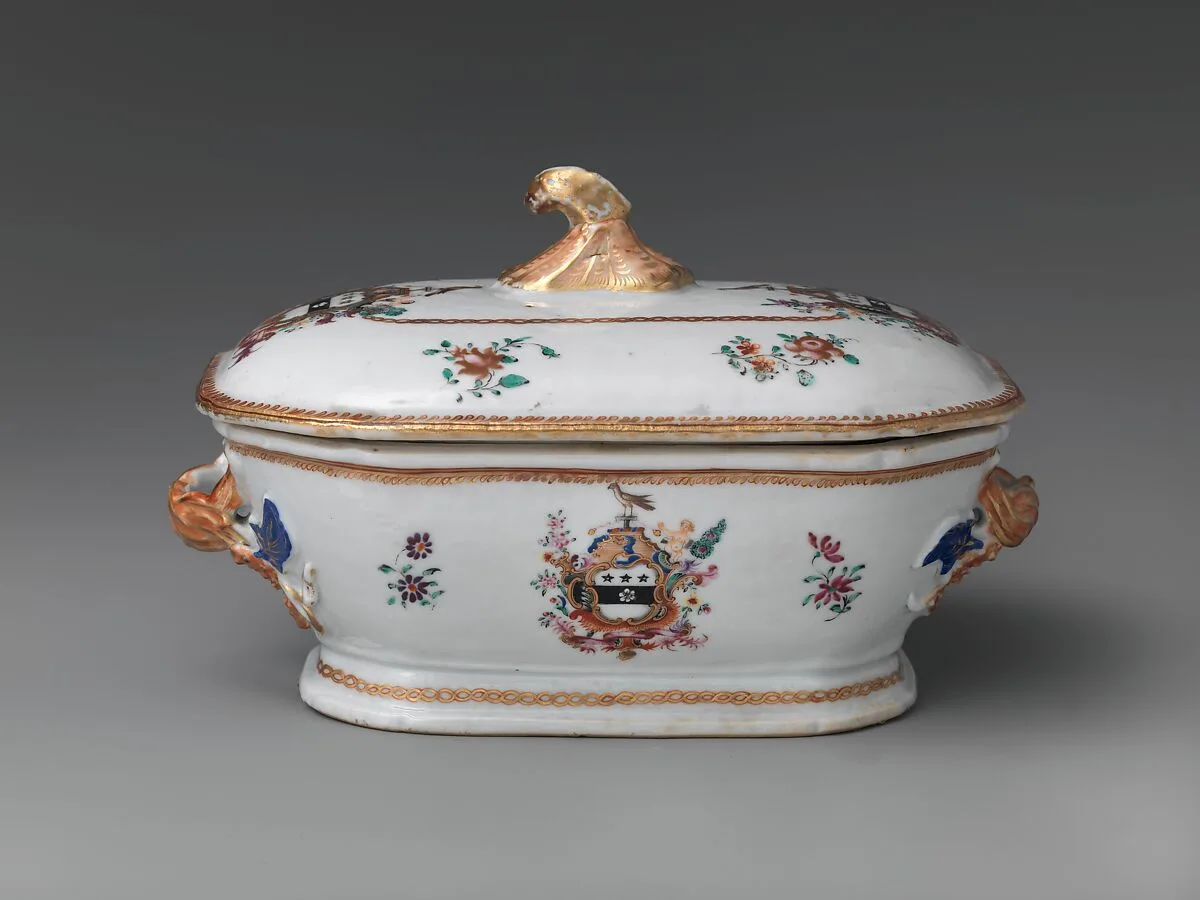 Covered Sauce Tureen — Unknown