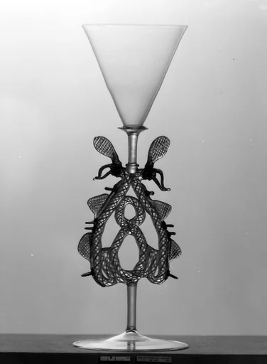 Standing cup (Flügelglas)