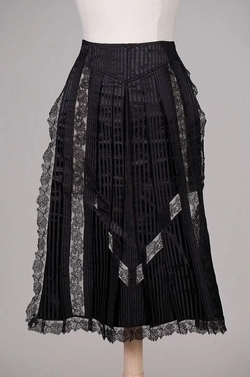 Afternoon apron — Unknown