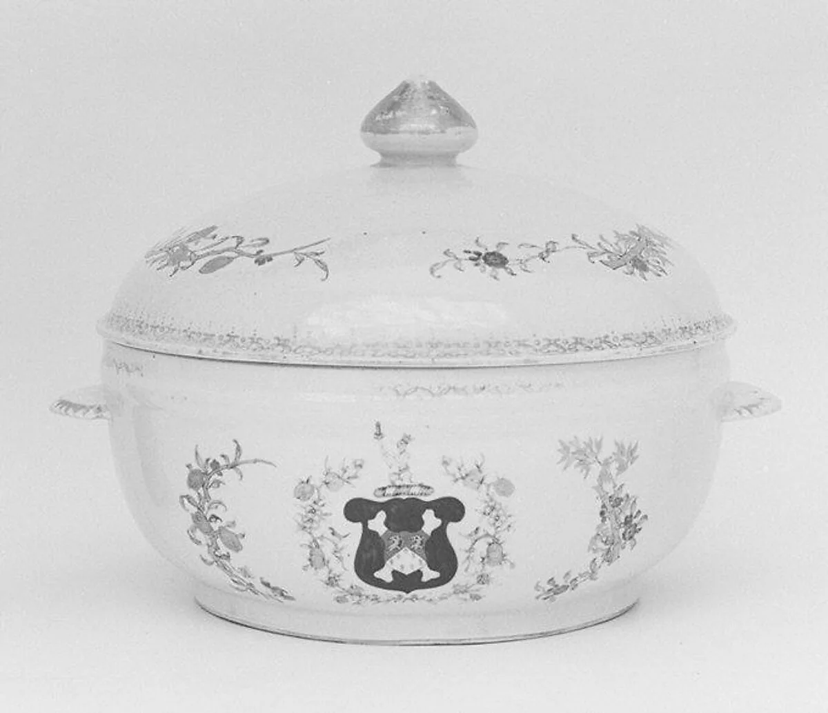 Tureen with cover (part of a service) — Unknown
