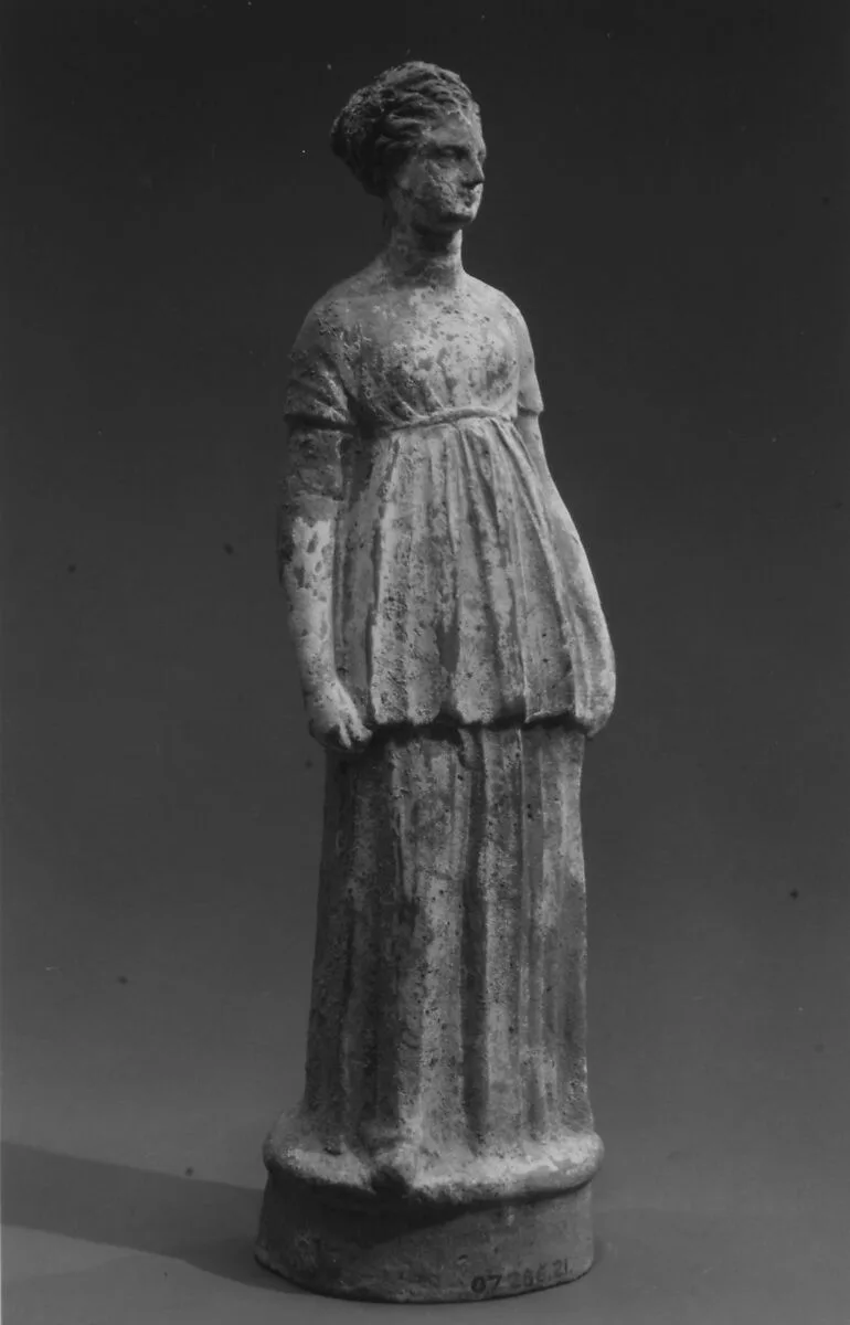 Terracotta statuette of a girl — Unknown