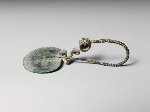 Bronze disc-type fibula (safety pin)