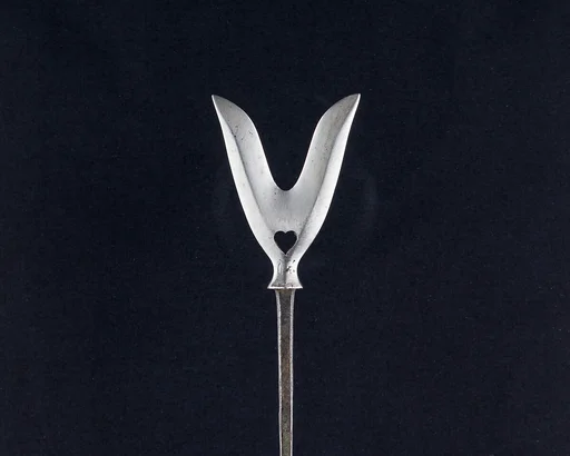Arrowhead (<i>Yanone</i>)