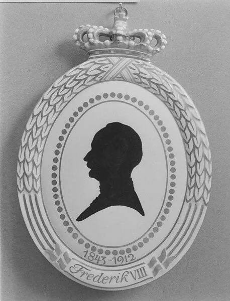 King Frederick VIII (1843–1912) — Royal Porcelain Manufactory