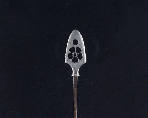 Arrowhead (<i>Yanone</i>)
