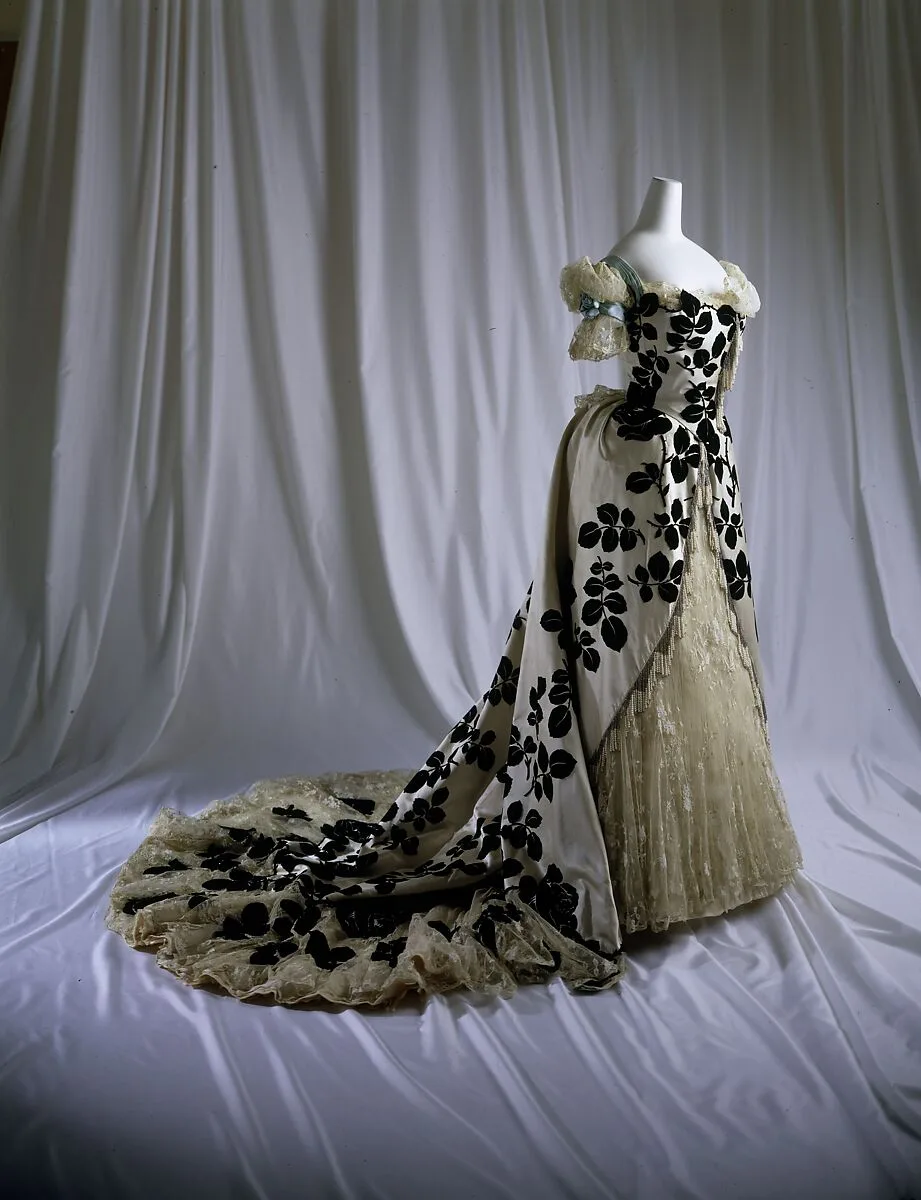 Evening dress — House of Worth