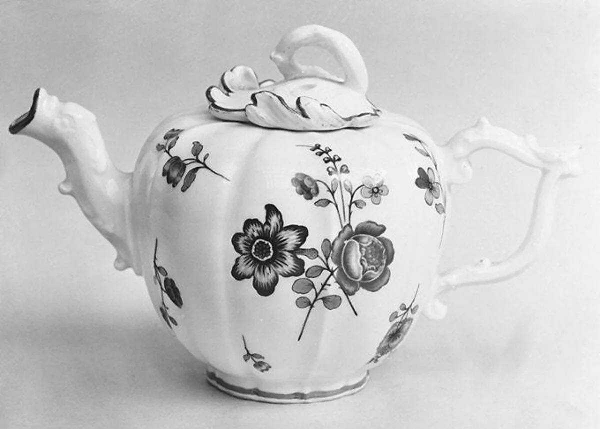 Teapot — Meissen Manufactory