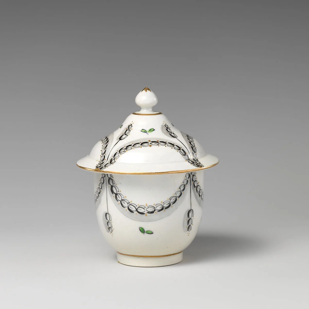 Sugar bowl with cover (part of a service) — Caughley Factory