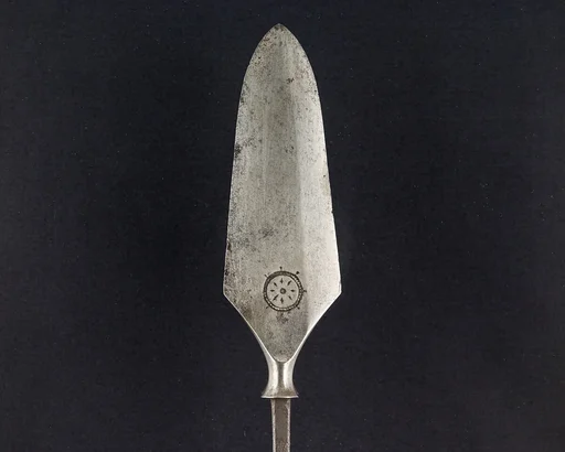 Arrowhead (<i>Yanone</i>)