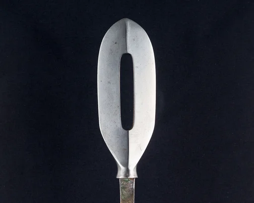 Arrowhead (<i>Yanone</i>)