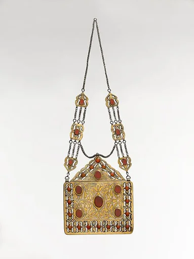 Amulet Holder