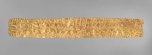 Gold frontlet of thin leaf