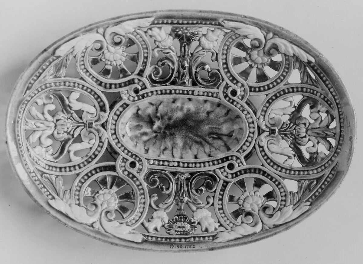 Dish on a low foot — Bernard Palissy