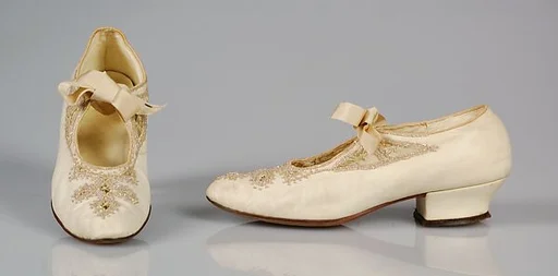 Evening shoes