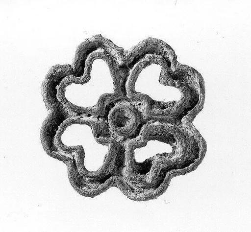 Compartmented stamp seal