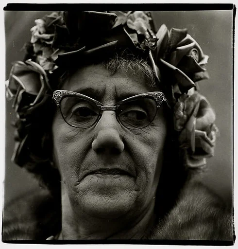 Woman in a rose hat, N.Y.C.