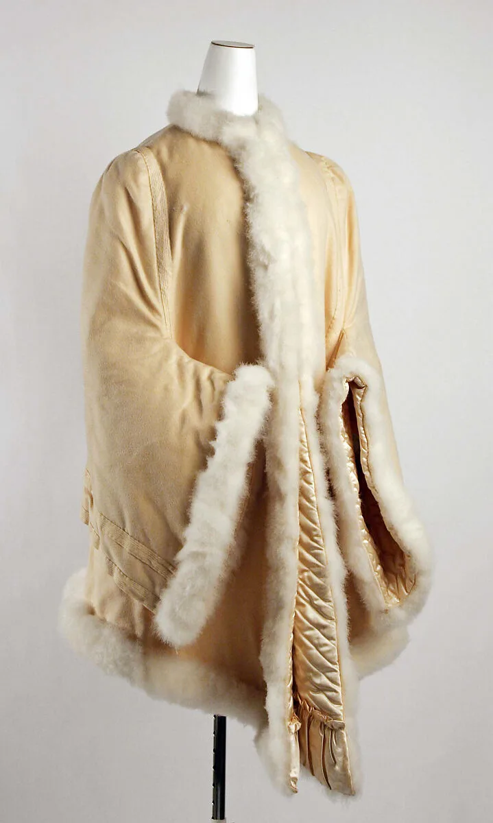 Opera cloak — Unknown