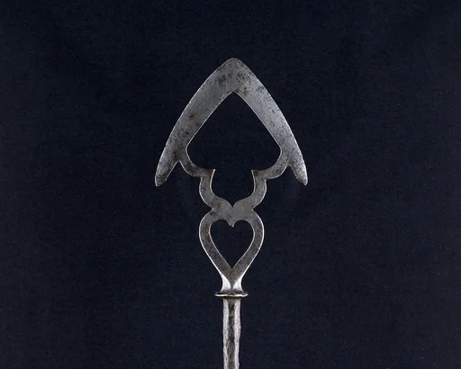 Arrowhead (<i>Yanone</i>)