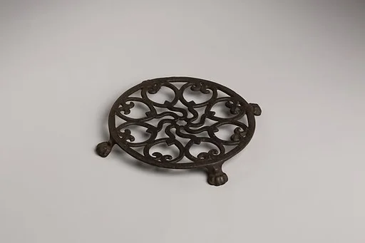 Trivet