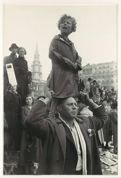 Coronation of King George VI, Trafalgar Square, London — Henri Cartier-Bresson
